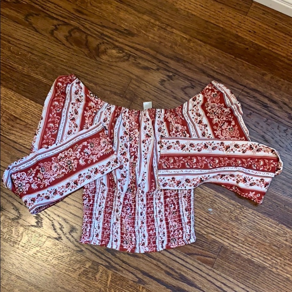 NWT Japna Crop Top